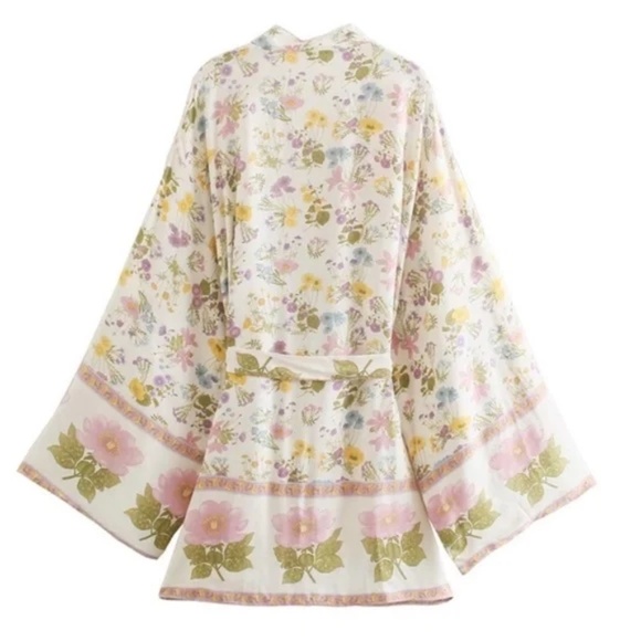 Spring Meadows Boho Floral Short Open Kimono Wrap - Picture 2 of 6